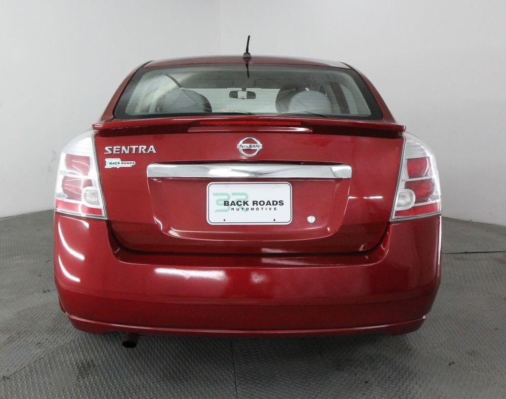 Nissan Sentra 4dr Sdn I4 CVT 2.0 2012