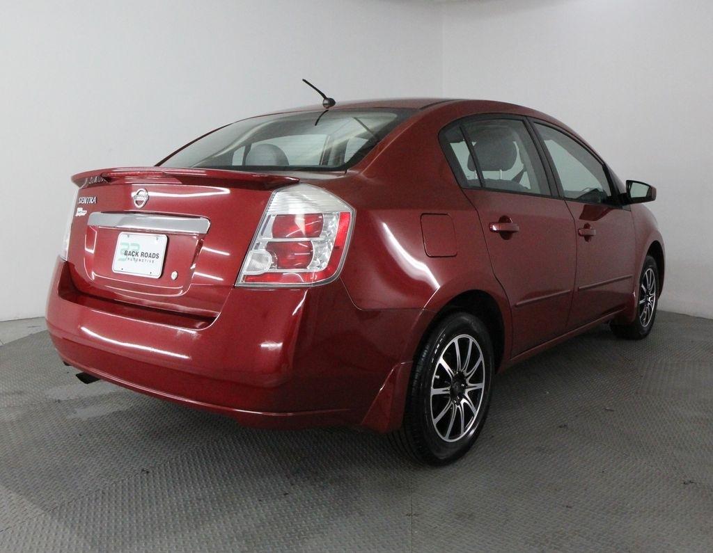 Nissan Sentra 4dr Sdn I4 CVT 2.0 2012