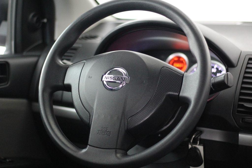 Nissan Sentra 4dr Sdn I4 CVT 2.0 2012