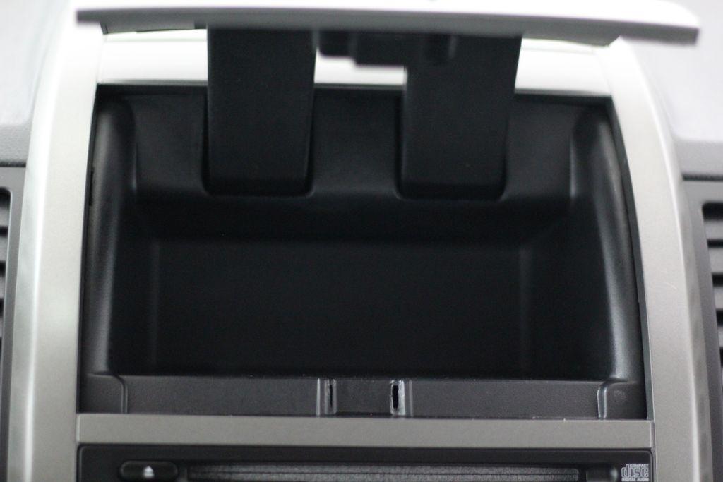 Nissan Sentra 4dr Sdn I4 CVT 2.0 2012