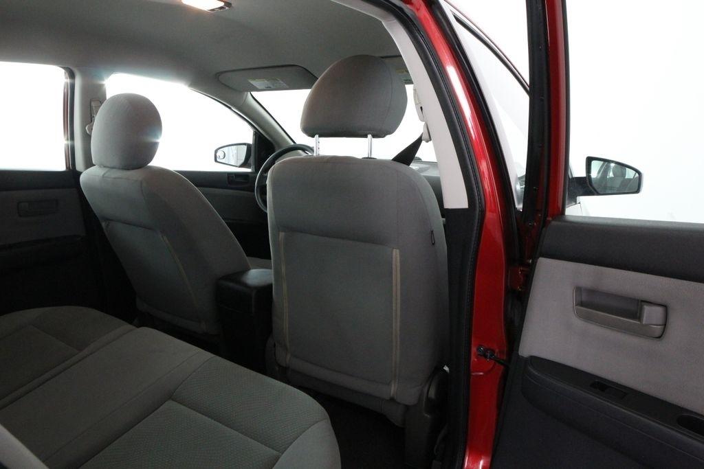 Nissan Sentra 4dr Sdn I4 CVT 2.0 2012