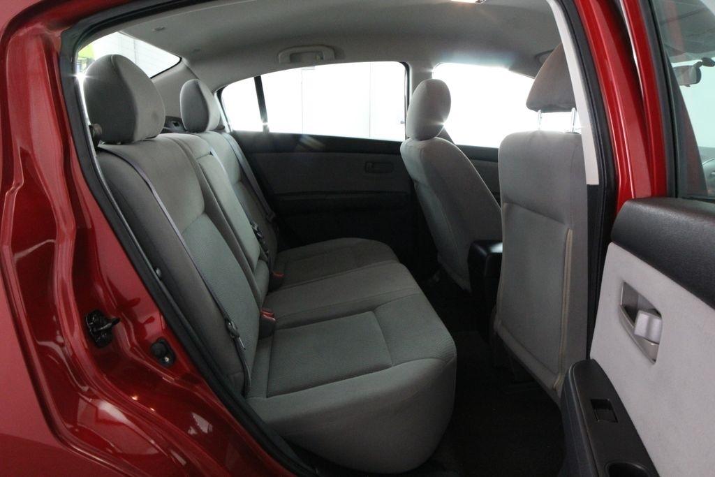 Nissan Sentra 4dr Sdn I4 CVT 2.0 2012