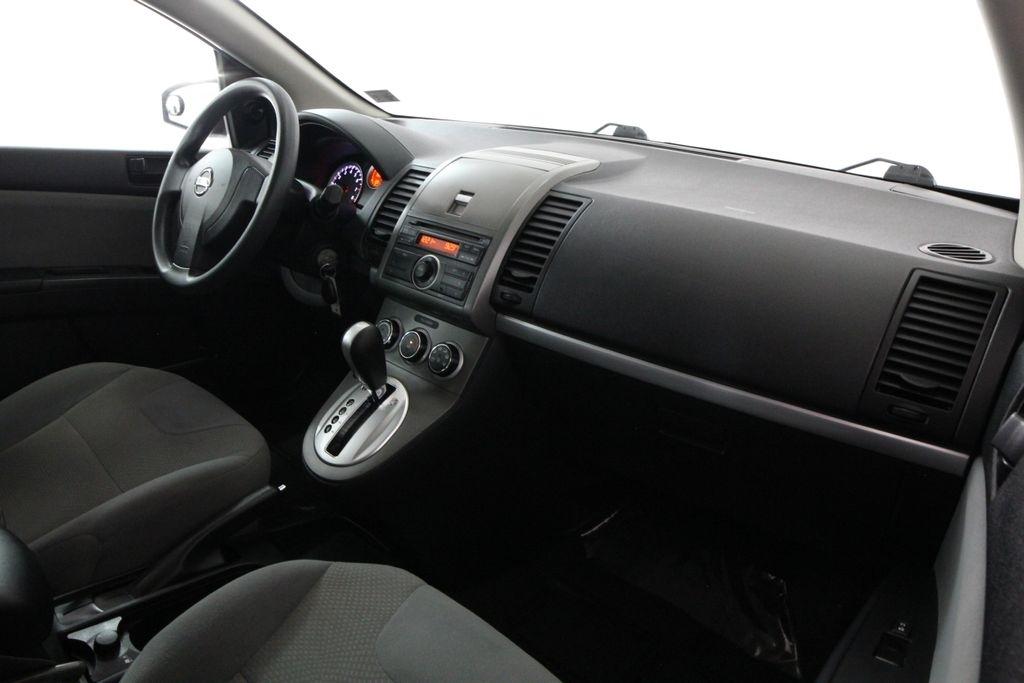 Nissan Sentra 4dr Sdn I4 CVT 2.0 2012