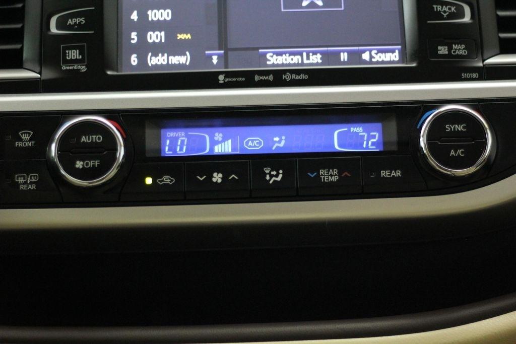 Toyota Highlander Limited V6 FWD (Natl) 2018