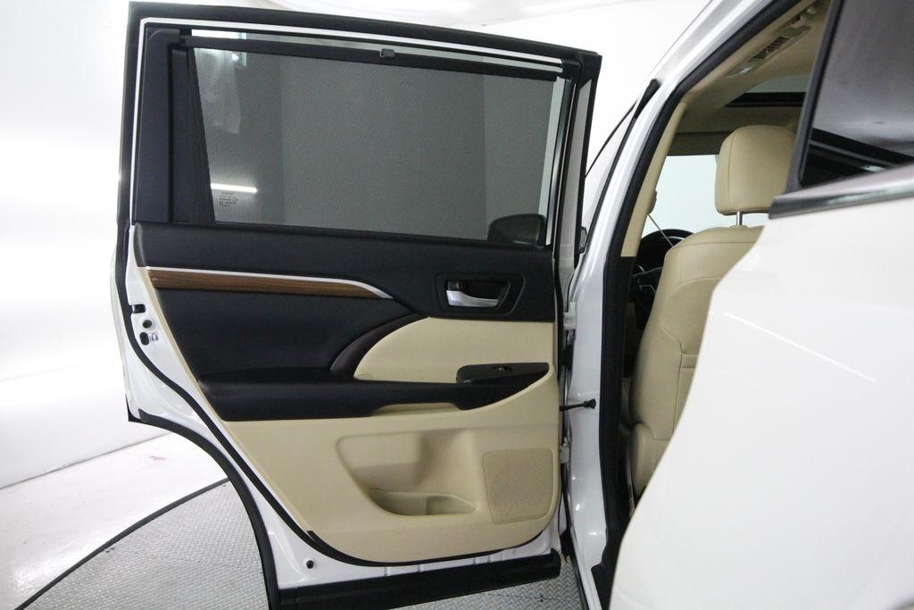 Toyota Highlander Limited V6 FWD (Natl) 2018
