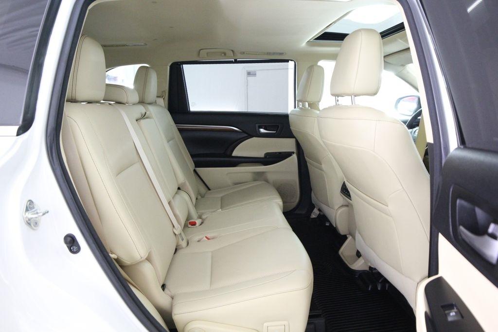 Toyota Highlander Limited V6 FWD (Natl) 2018