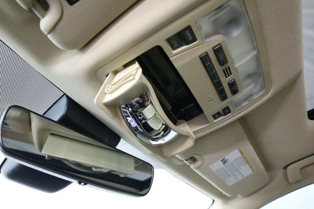 Toyota Highlander Limited V6 FWD (Natl) 2018