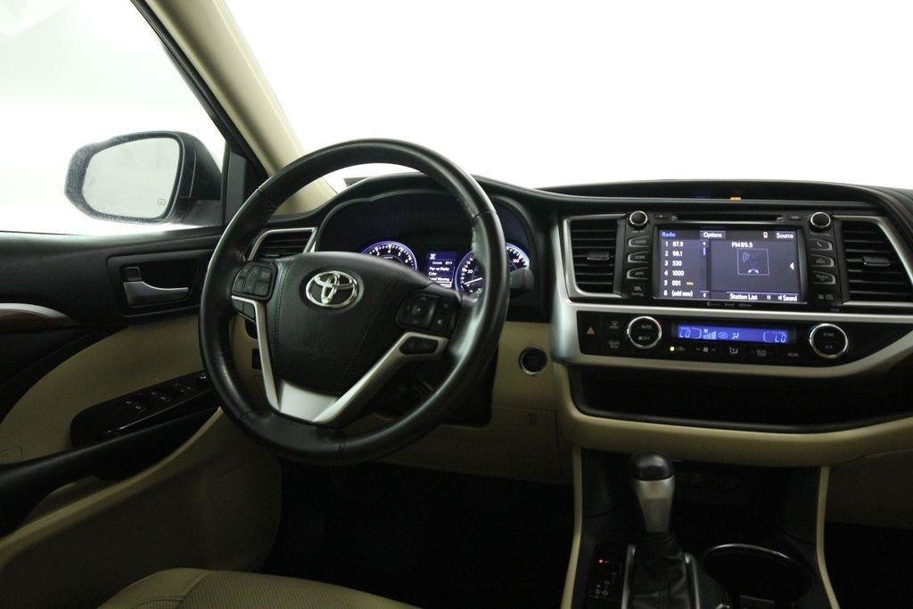 Toyota Highlander Limited V6 FWD (Natl) 2018