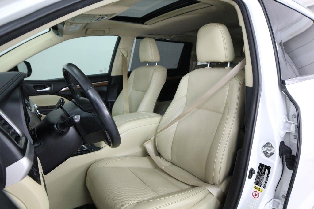 Toyota Highlander Limited V6 FWD (Natl) 2018