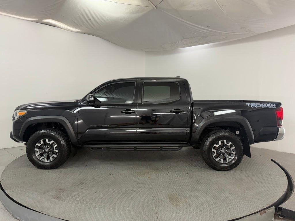 Toyota Tacoma TRD Off Road Double Cab 5' Bed V6 4x4 MT (Natl) 2018