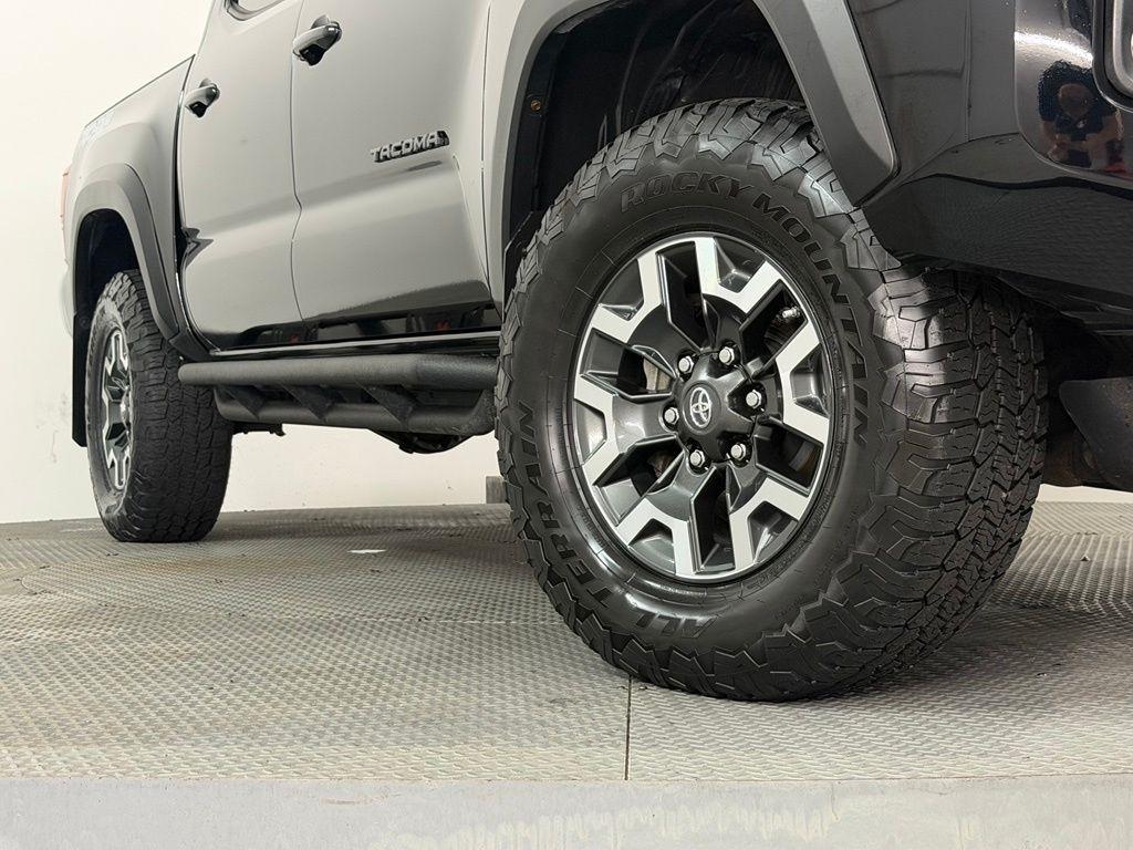 Toyota Tacoma TRD Off Road Double Cab 5' Bed V6 4x4 MT (Natl) 2018