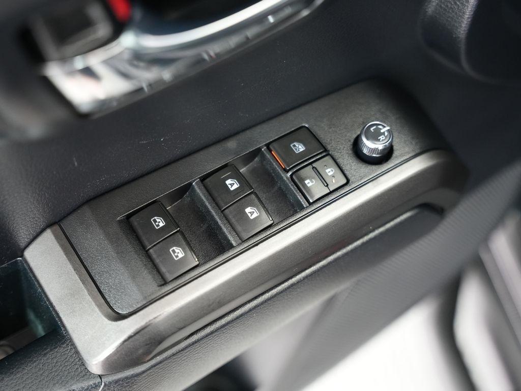 Toyota Tacoma TRD Off Road Double Cab 5' Bed V6 4x4 MT (Natl) 2018
