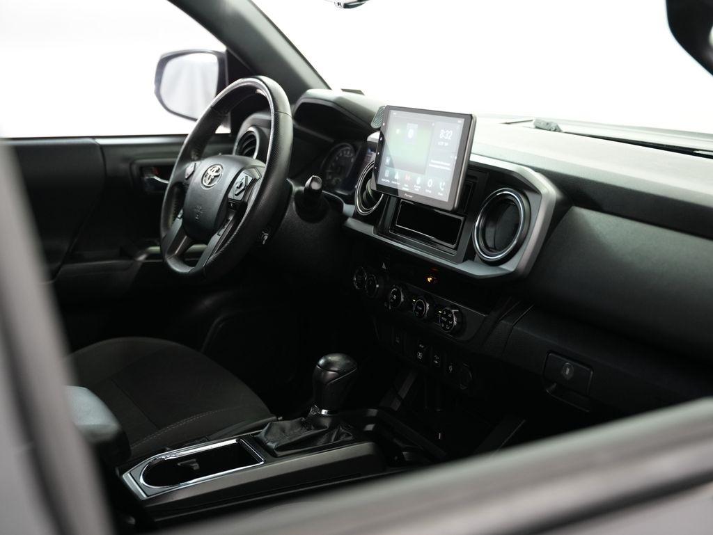 Toyota Tacoma TRD Off Road Double Cab 5' Bed V6 4x4 MT (Natl) 2018