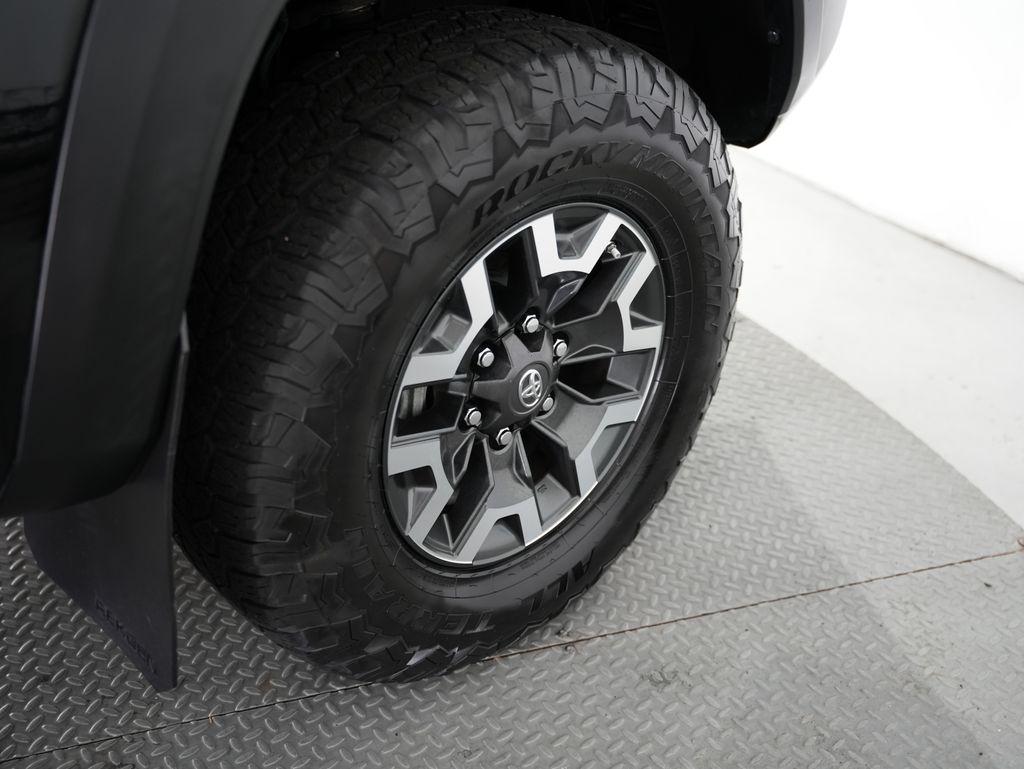 Toyota Tacoma TRD Off Road Double Cab 5' Bed V6 4x4 MT (Natl) 2018