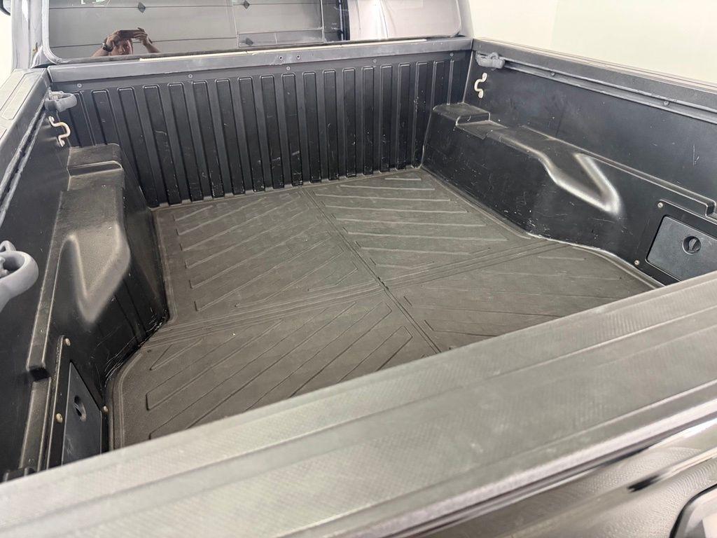 Toyota Tacoma TRD Off Road Double Cab 5' Bed V6 4x4 MT (Natl) 2018
