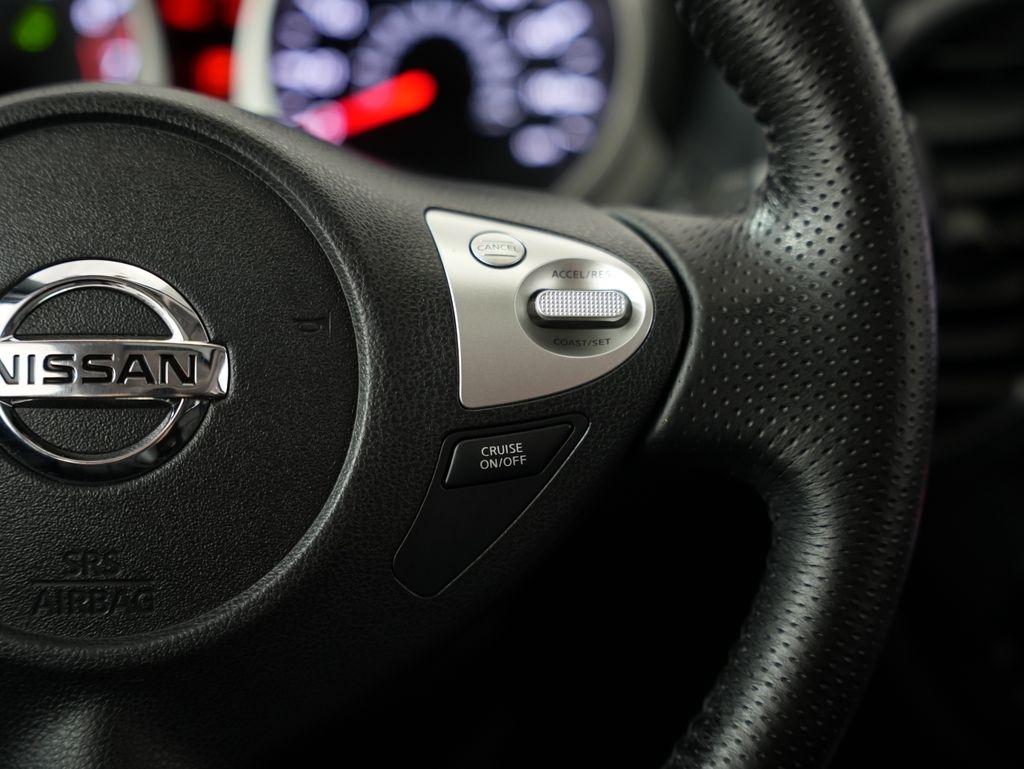 Nissan Juke 5dr Wgn I4 CVT SL AWD 2011