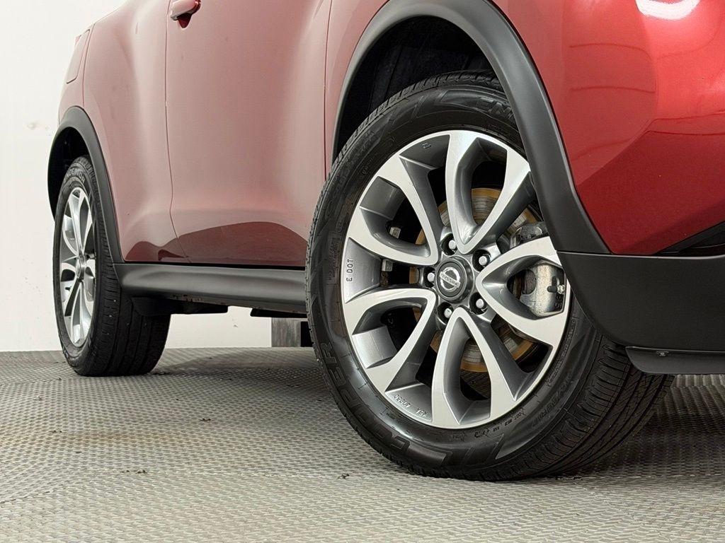 Nissan Juke 5dr Wgn I4 CVT SL AWD 2011