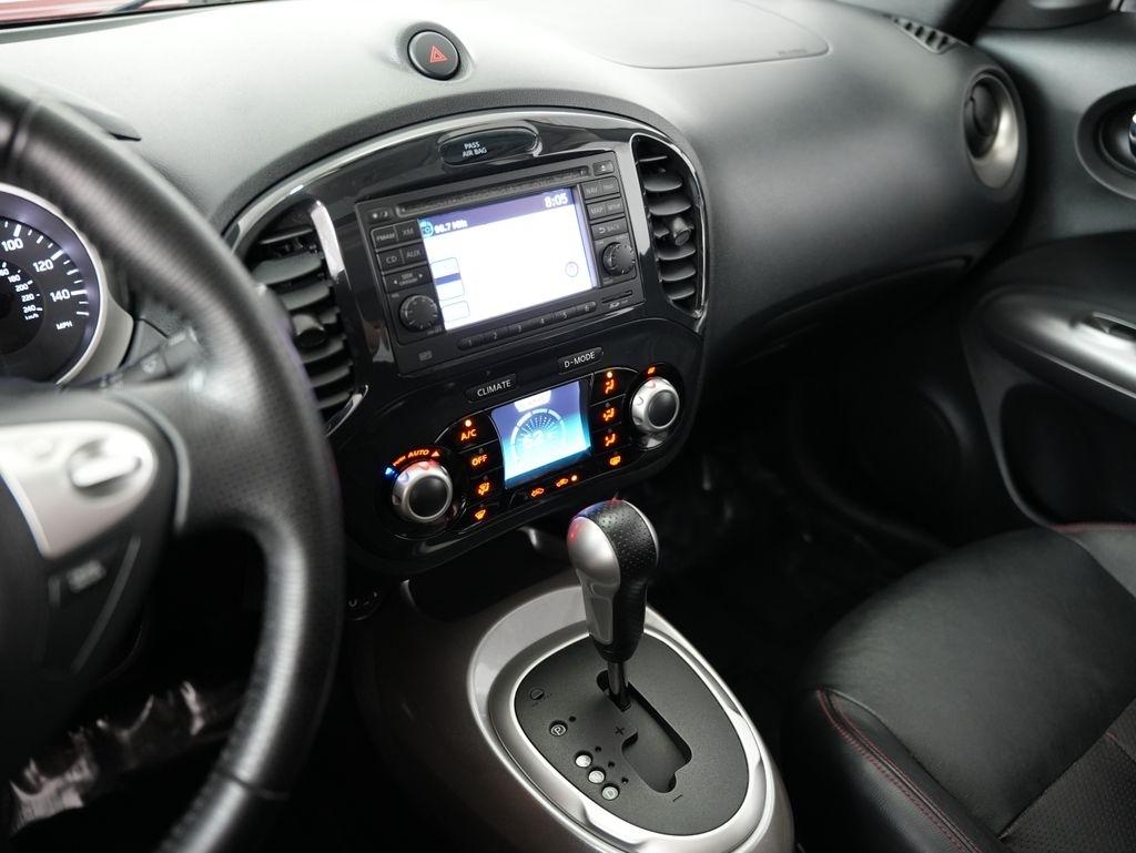 Nissan Juke 5dr Wgn I4 CVT SL AWD 2011