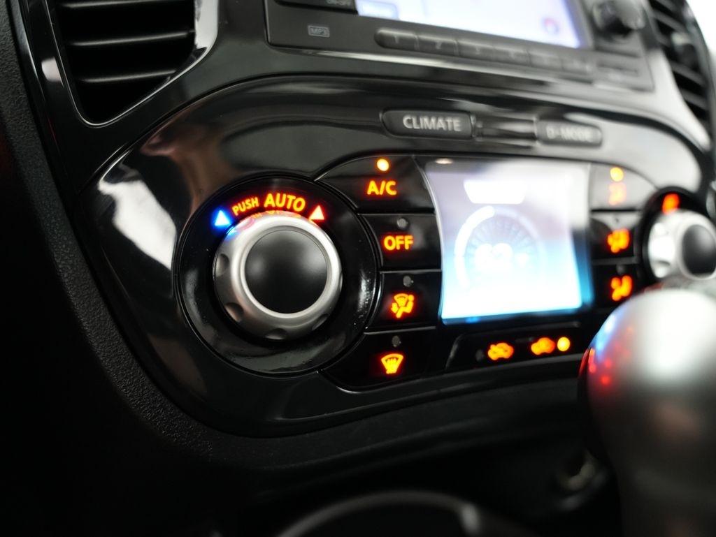 Nissan Juke 5dr Wgn I4 CVT SL AWD 2011