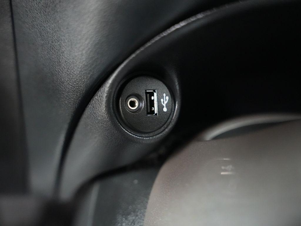 Nissan Juke 5dr Wgn I4 CVT SL AWD 2011