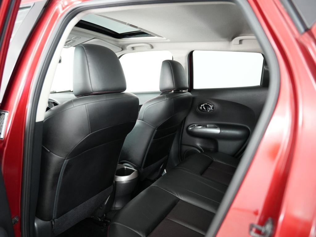 Nissan Juke 5dr Wgn I4 CVT SL AWD 2011