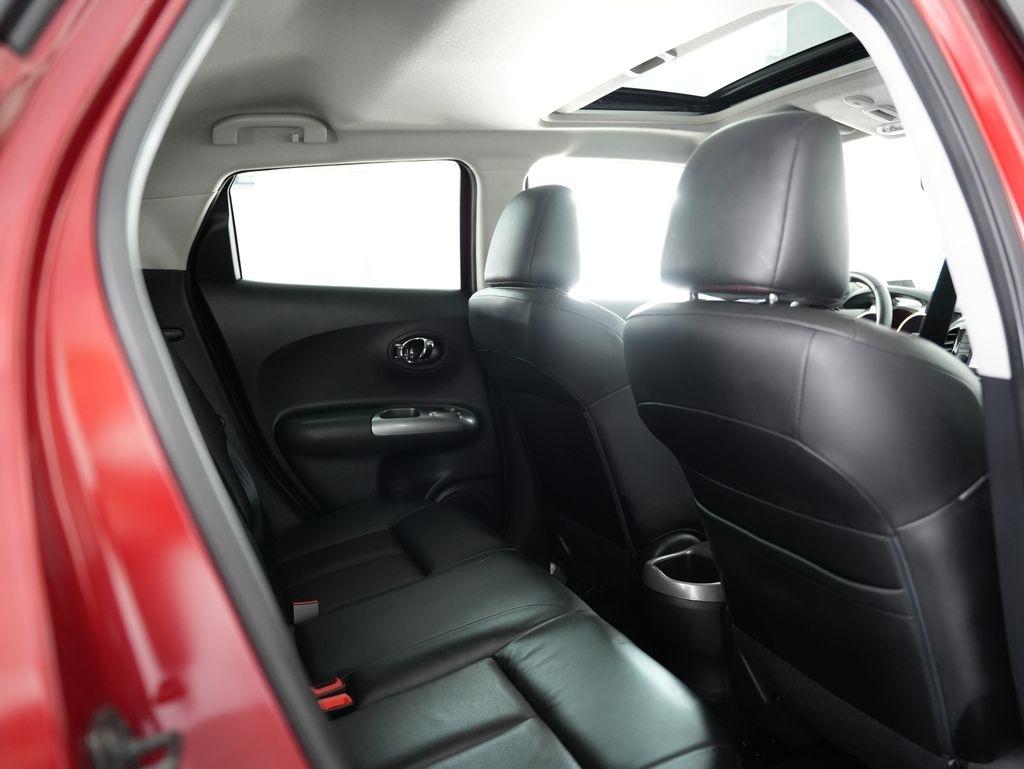 Nissan Juke 5dr Wgn I4 CVT SL AWD 2011