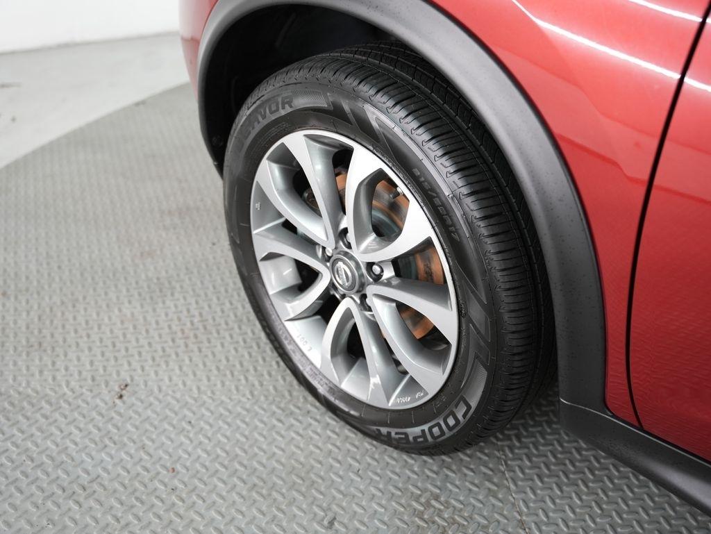 Nissan Juke 5dr Wgn I4 CVT SL AWD 2011
