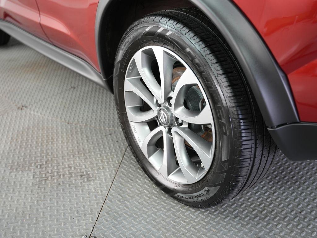 Nissan Juke 5dr Wgn I4 CVT SL AWD 2011