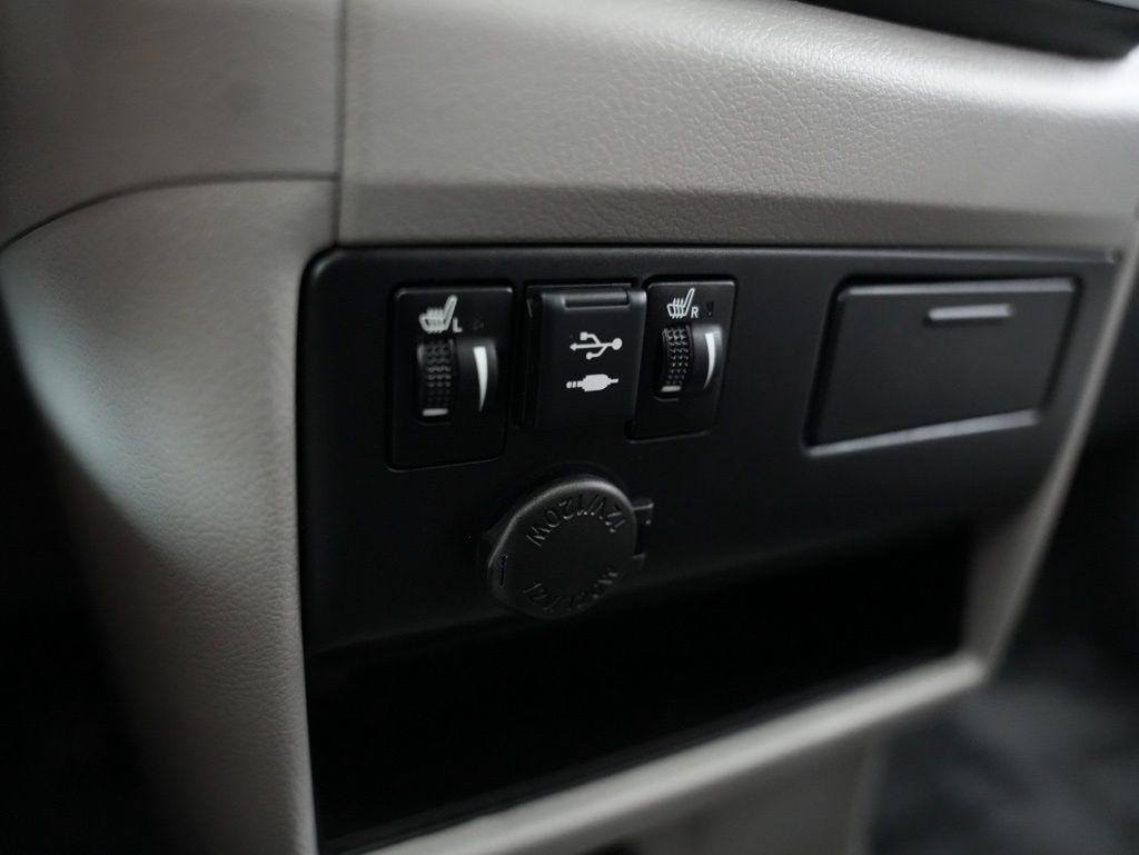 Toyota Sienna XLE Auto Access Seat FWD 7-Passenger (Natl) 2020