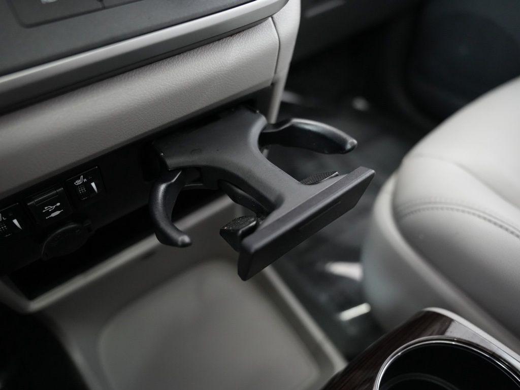Toyota Sienna XLE Auto Access Seat FWD 7-Passenger (Natl) 2020