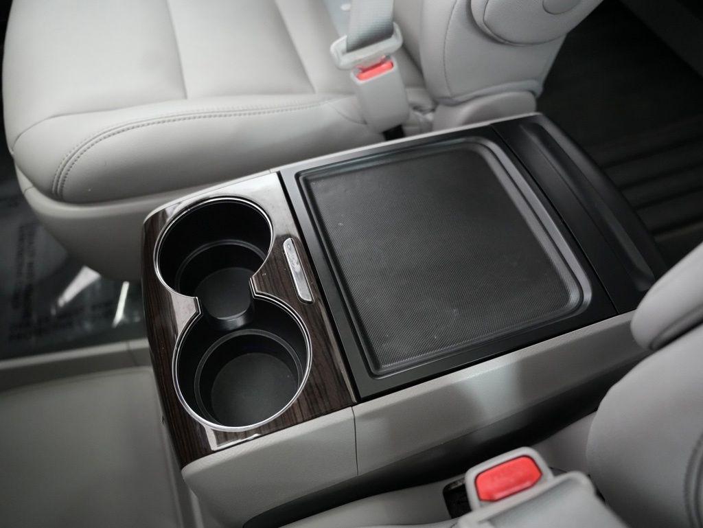 Toyota Sienna XLE Auto Access Seat FWD 7-Passenger (Natl) 2020