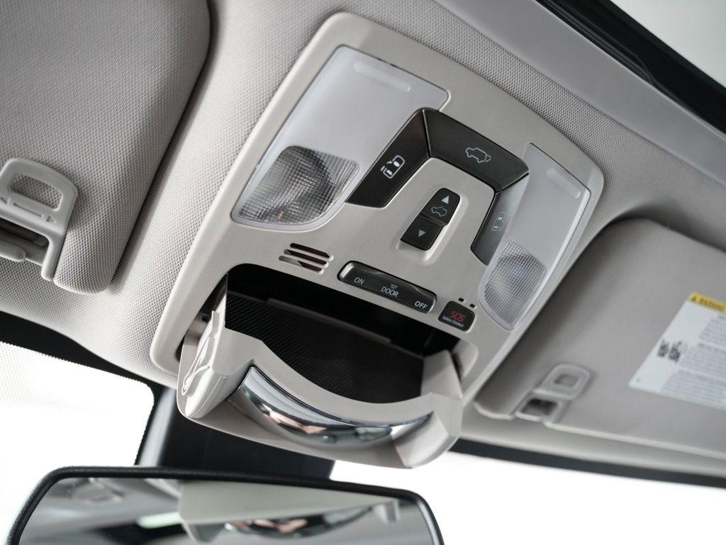 Toyota Sienna XLE Auto Access Seat FWD 7-Passenger (Natl) 2020