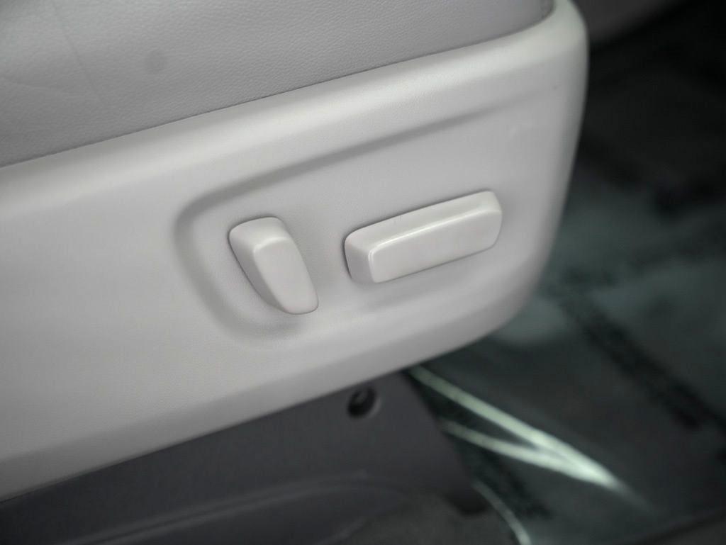 Toyota Sienna XLE Auto Access Seat FWD 7-Passenger (Natl) 2020