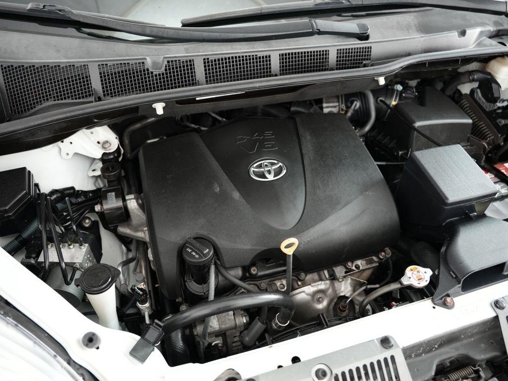 Toyota Sienna XLE Auto Access Seat FWD 7-Passenger (Natl) 2020