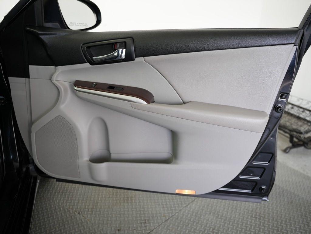 Toyota Camry 4dr Sdn I4 Auto SE Sport Limited Edition (Natl) 2012