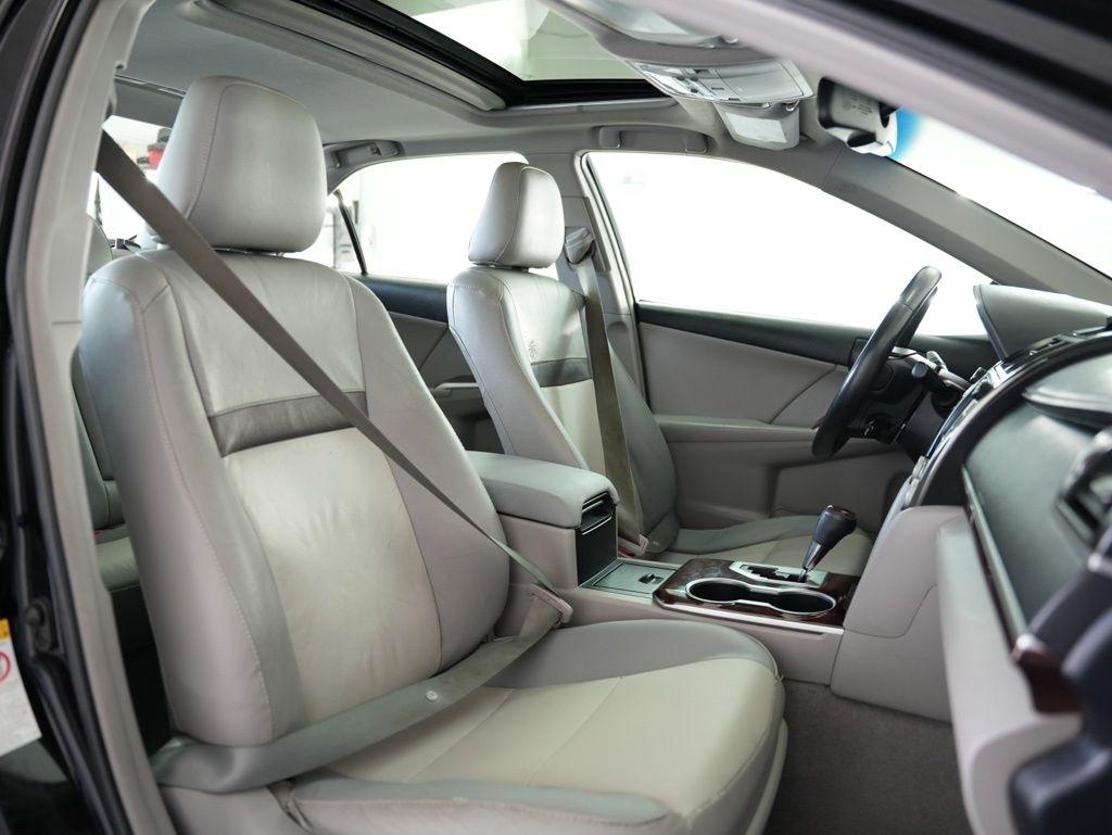 Toyota Camry 4dr Sdn I4 Auto SE Sport Limited Edition (Natl) 2012