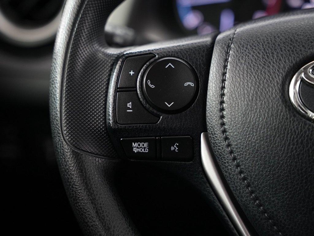 Toyota RAV4 LE AWD (Natl) 2018