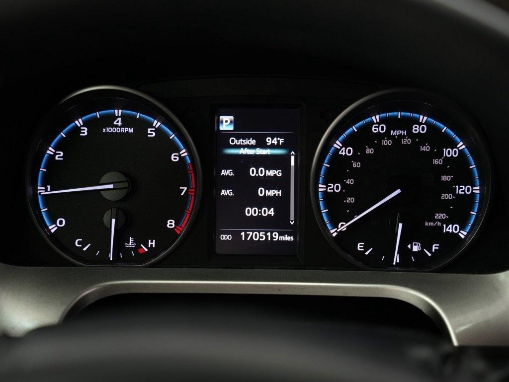 Toyota RAV4 LE AWD (Natl) 2018
