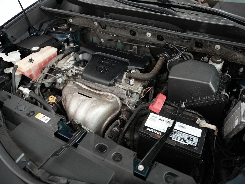 Toyota RAV4 LE AWD (Natl) 2018