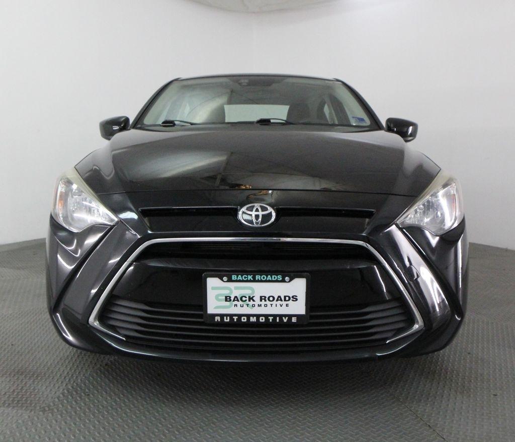 Toyota Yaris iA Manual (Natl) 2018