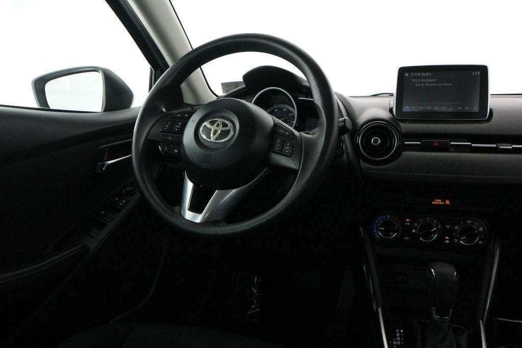 Toyota Yaris iA Manual (Natl) 2018