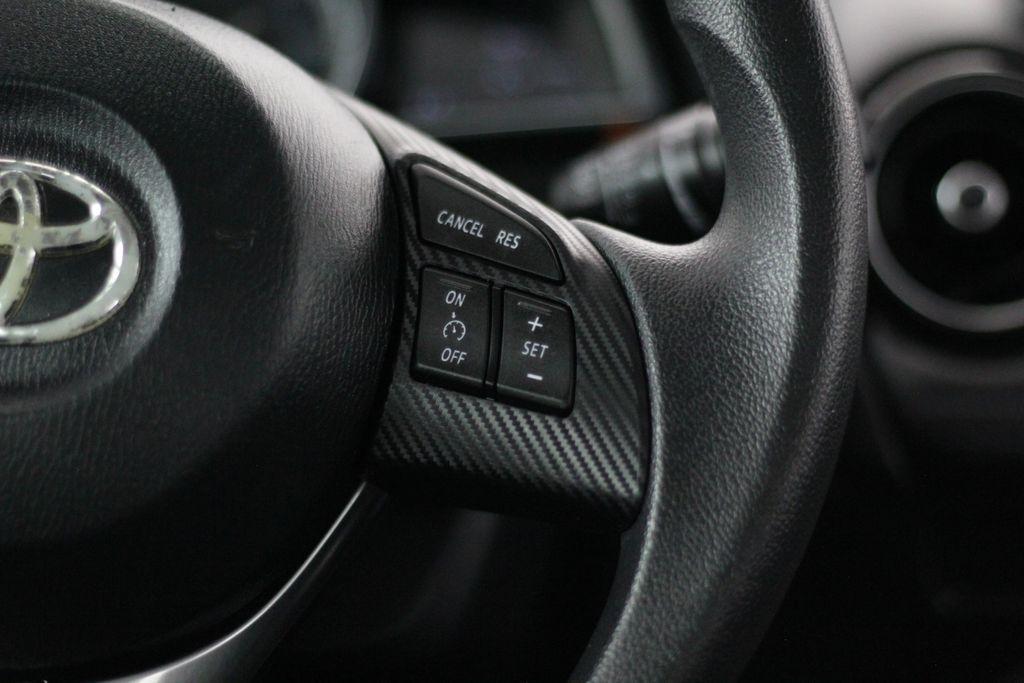 Toyota Yaris iA Manual (Natl) 2018