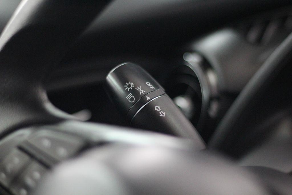 Toyota Yaris iA Manual (Natl) 2018