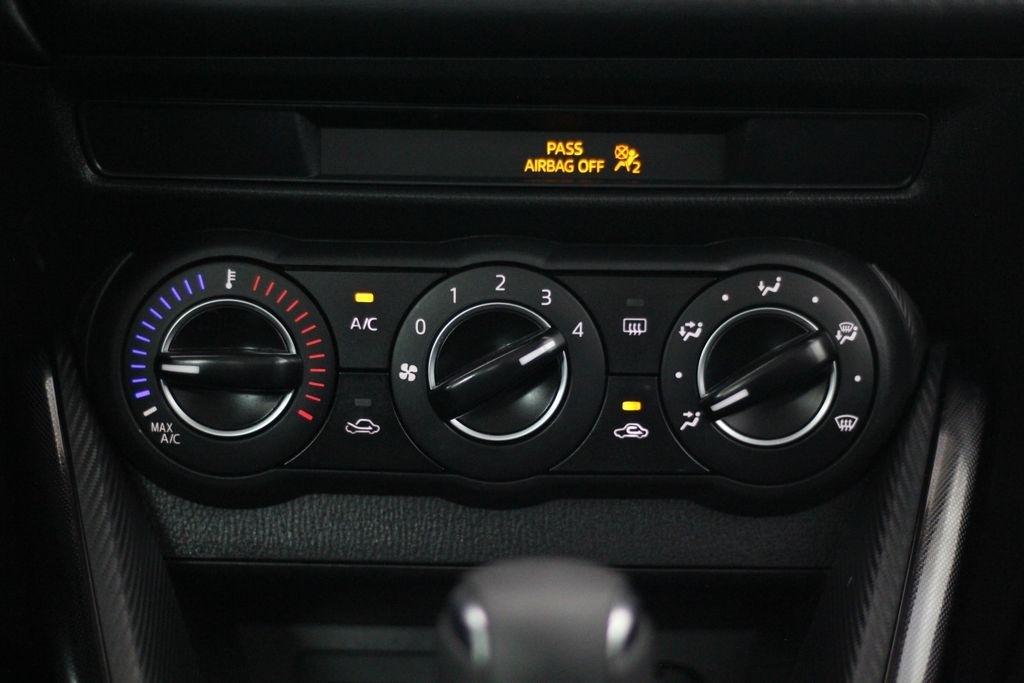 Toyota Yaris iA Manual (Natl) 2018
