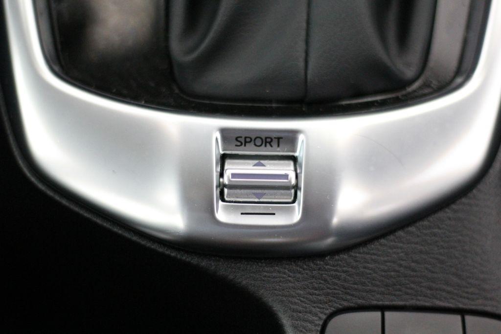 Toyota Yaris iA Manual (Natl) 2018