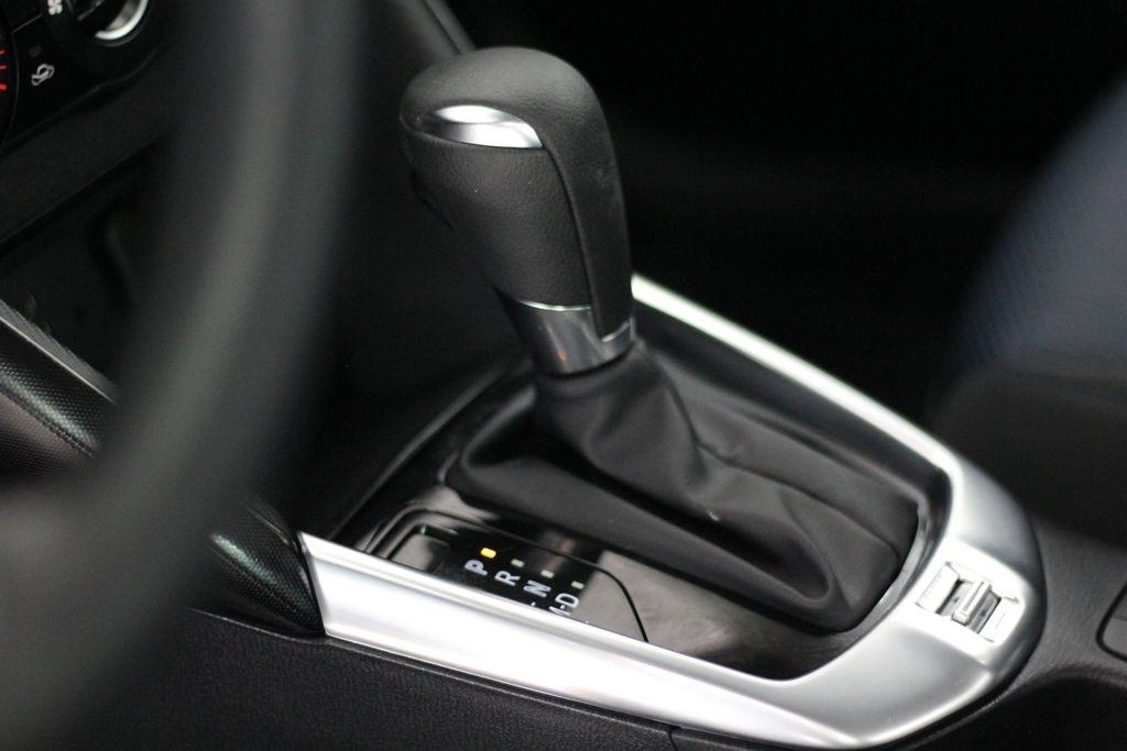 Toyota Yaris iA Manual (Natl) 2018