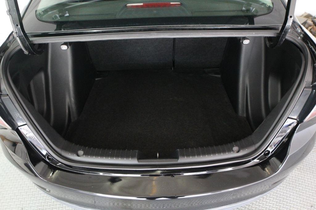 Toyota Yaris iA Manual (Natl) 2018