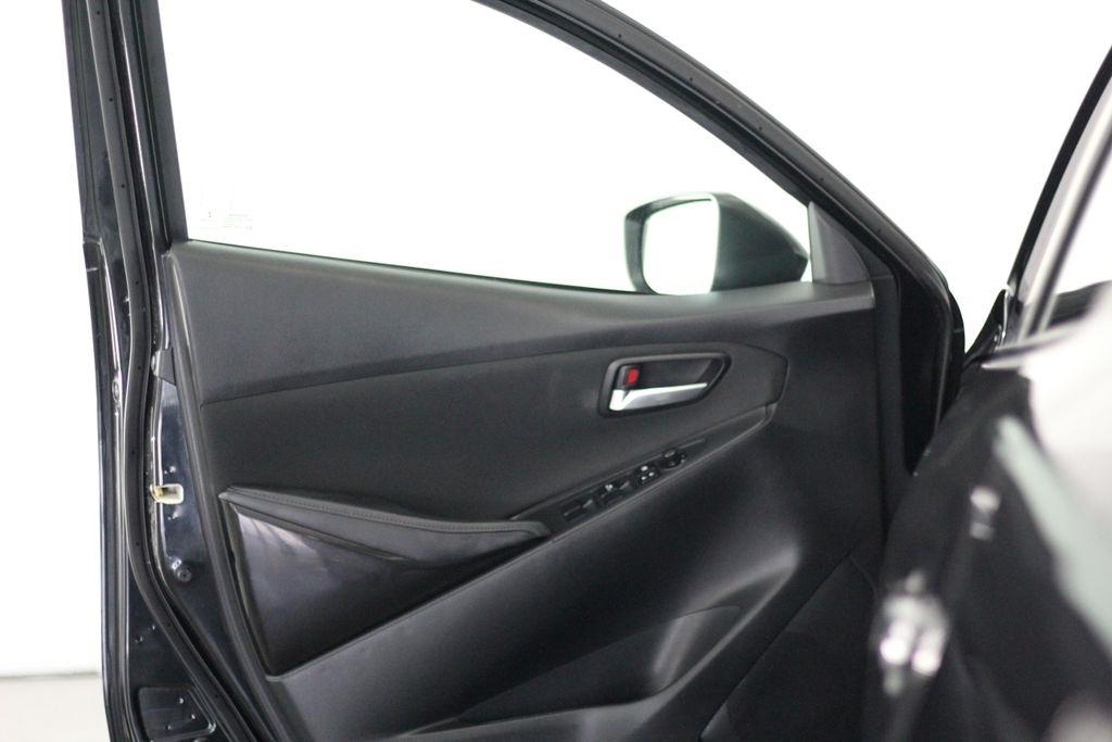 Toyota Yaris iA Manual (Natl) 2018