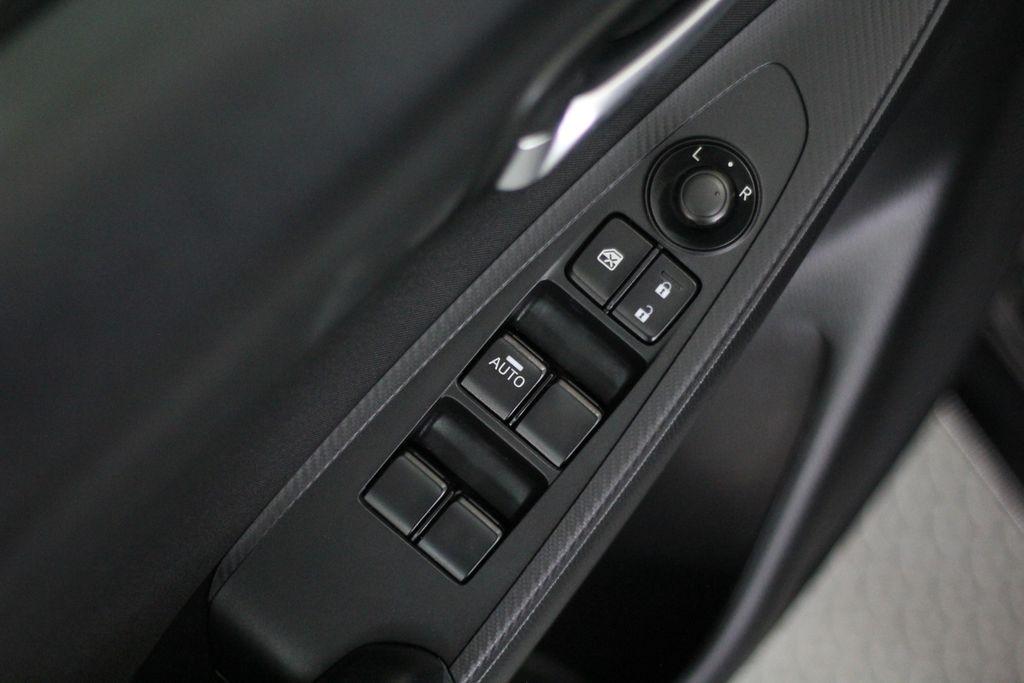 Toyota Yaris iA Manual (Natl) 2018