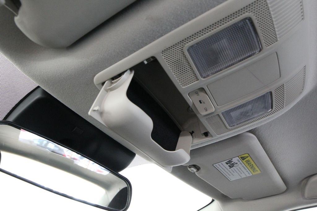 Toyota Yaris iA Manual (Natl) 2018